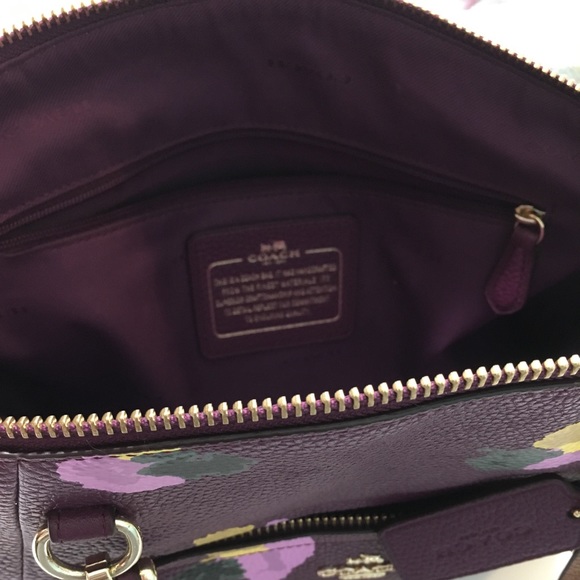 Coach purse - Picture 3 of 3